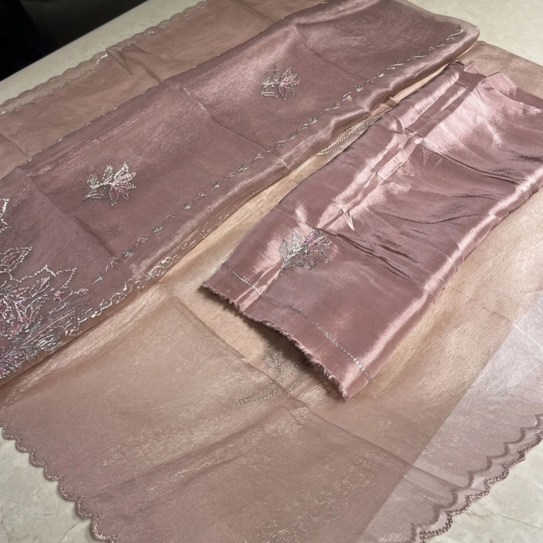 Crush fabric unstitched suit for women