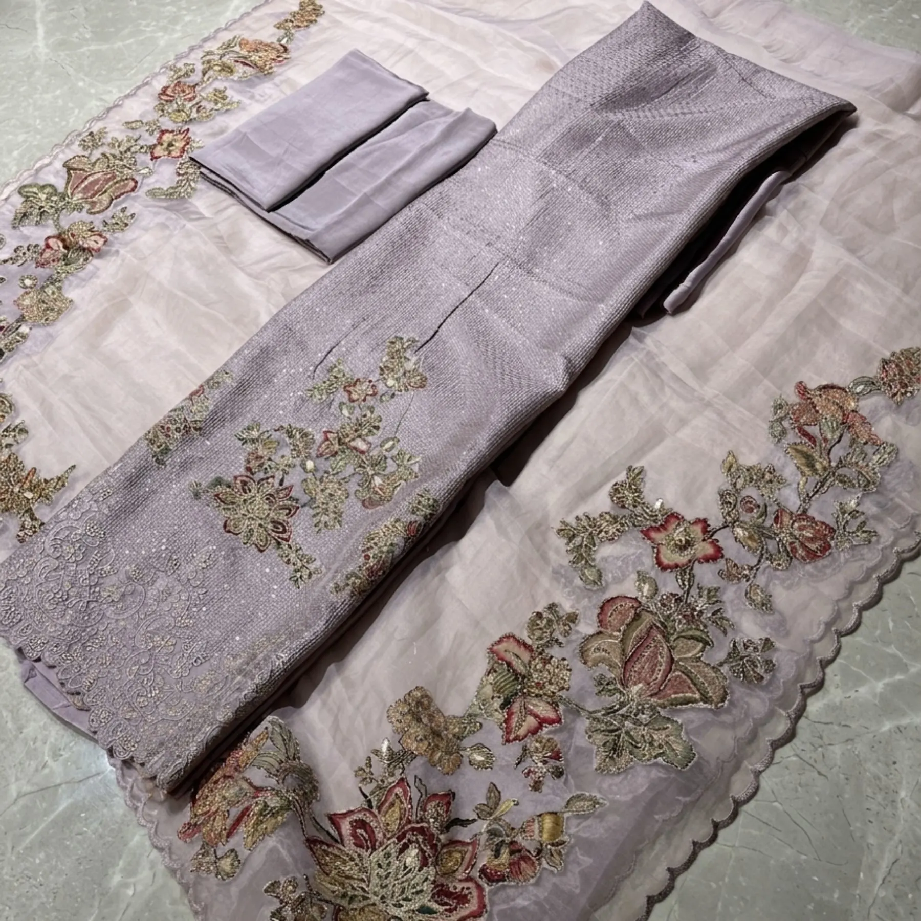 Tabby silk unstitched suit for women