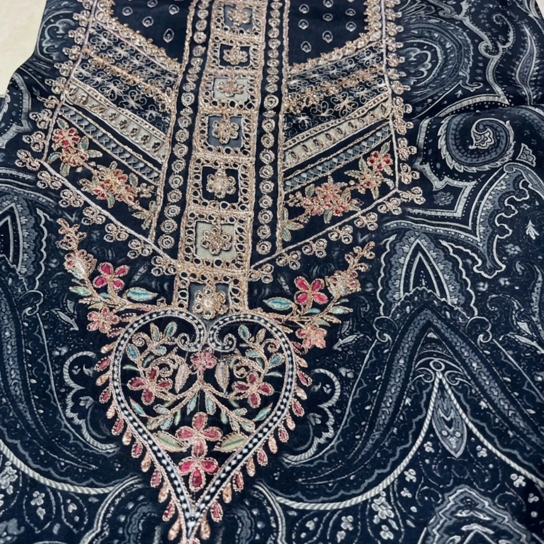 Pure crepe unstitched suit for women