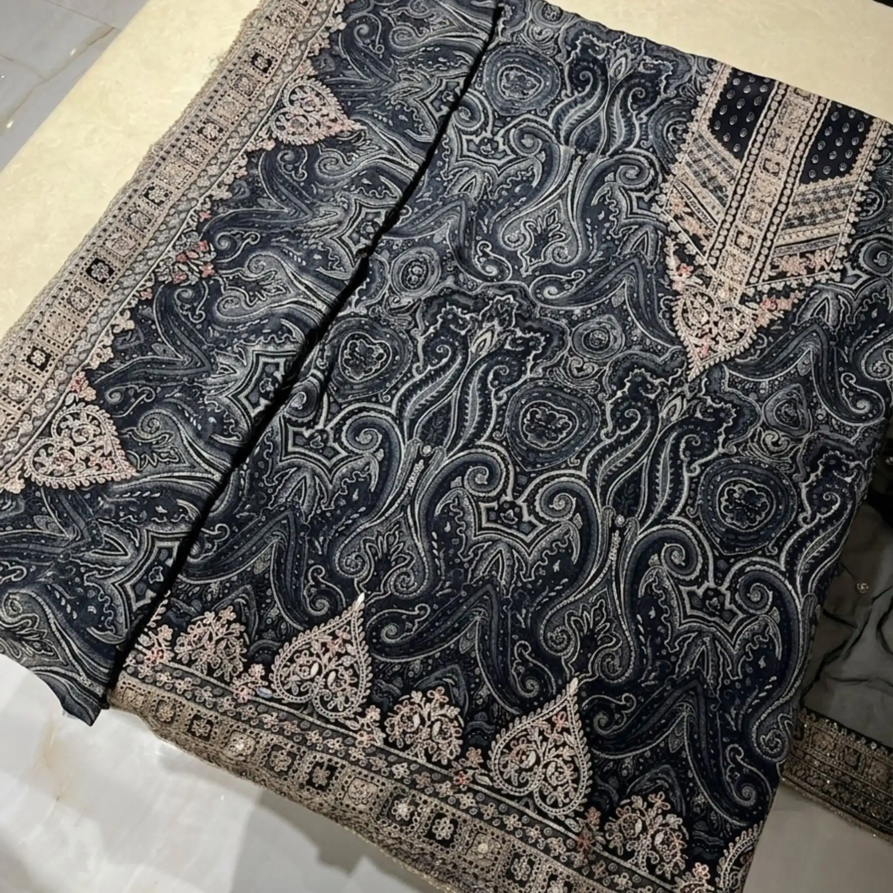 Pure crepe unstitched suit for women