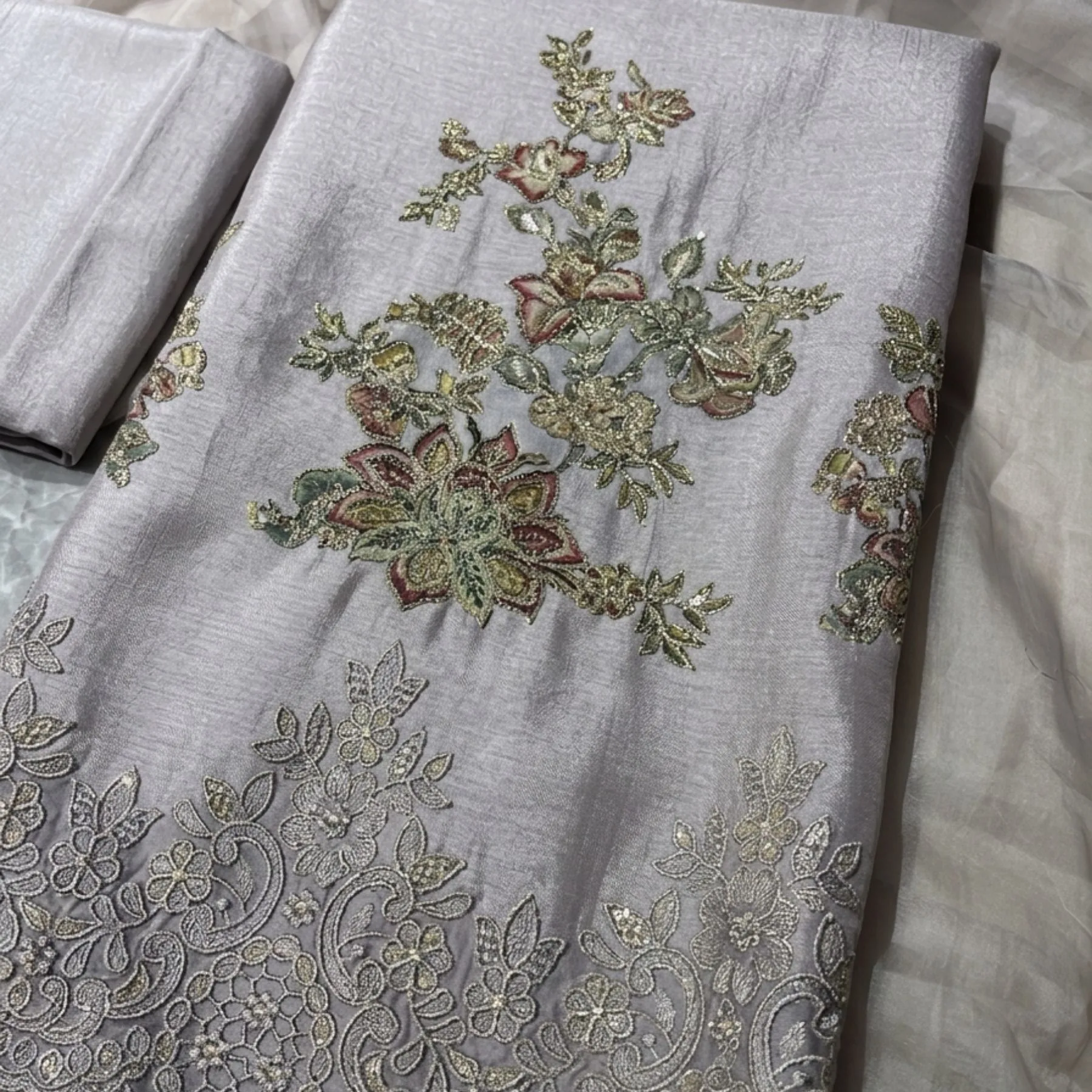 Tabby silk unstitched suit for women