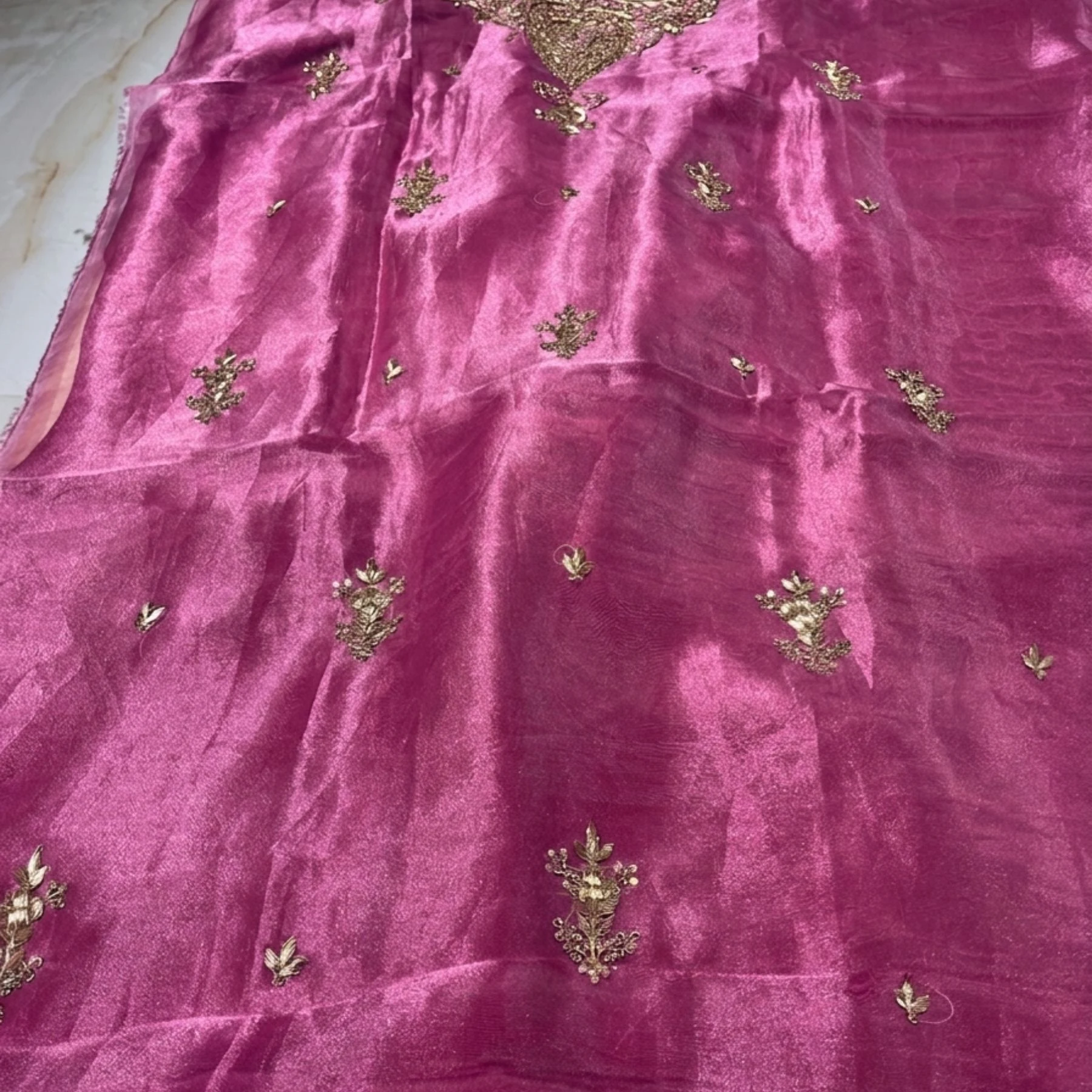 Glass tissue unstitched suit for women