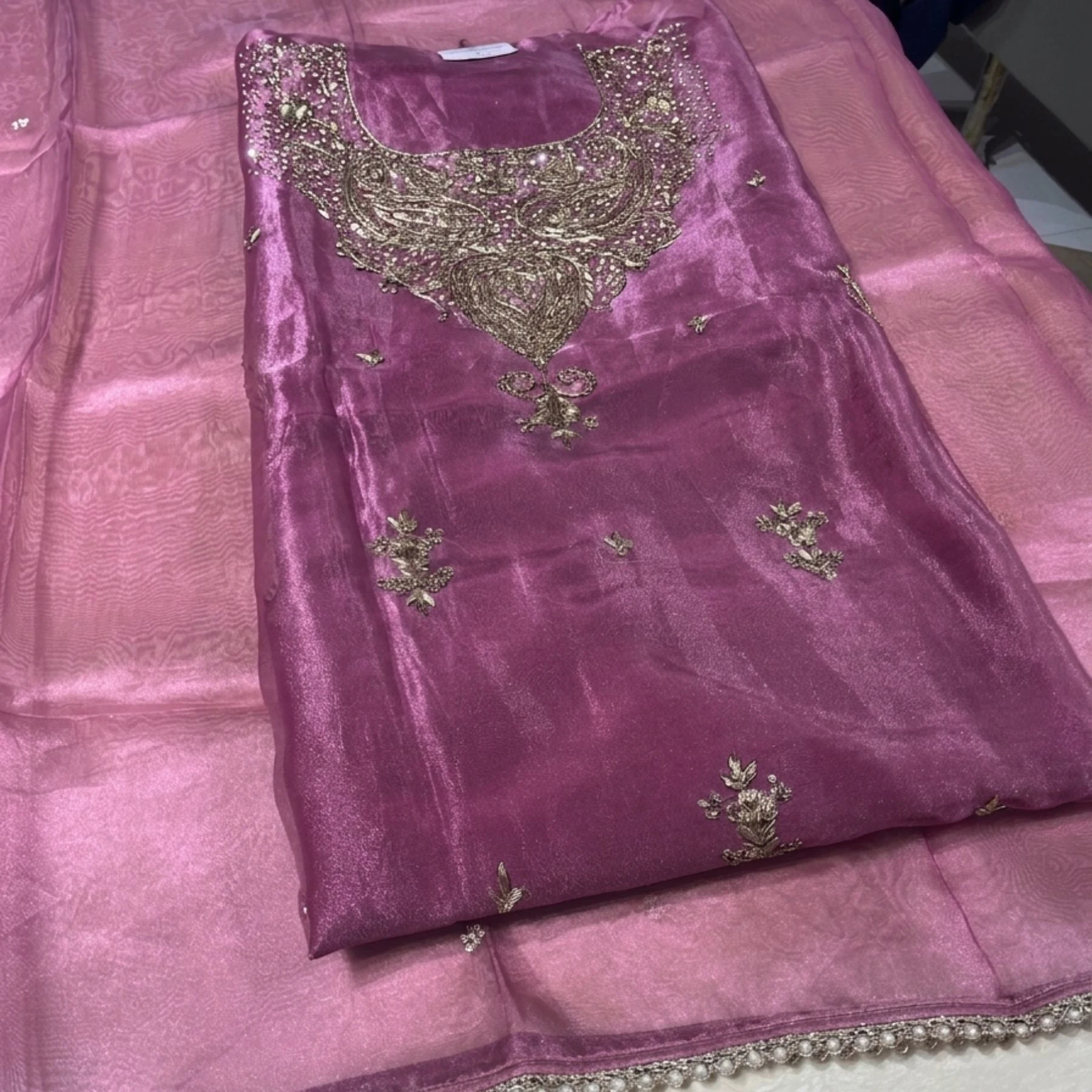 Glass tissue unstitched suit for women